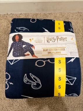 “New” Wizard World of Harry Potter Navy Silky Stretch Fleece 2-Piece Pajama Set